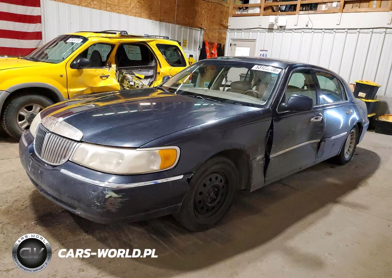 2000 Lincoln Town Car Executive