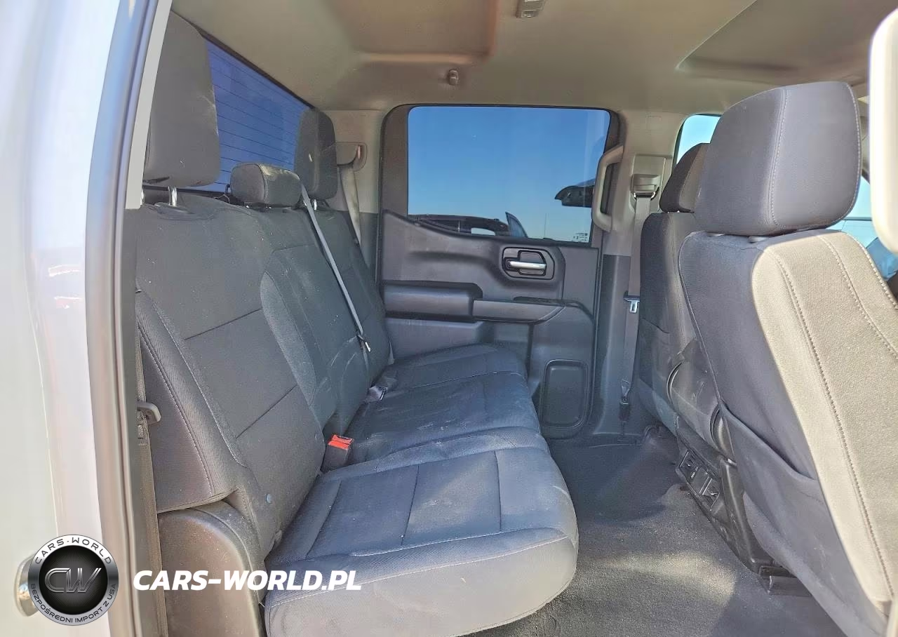 2026 Chevrolet Silverado K1500 Trail Boss Custom VIN:3GCUKCED3TG235159 - 10