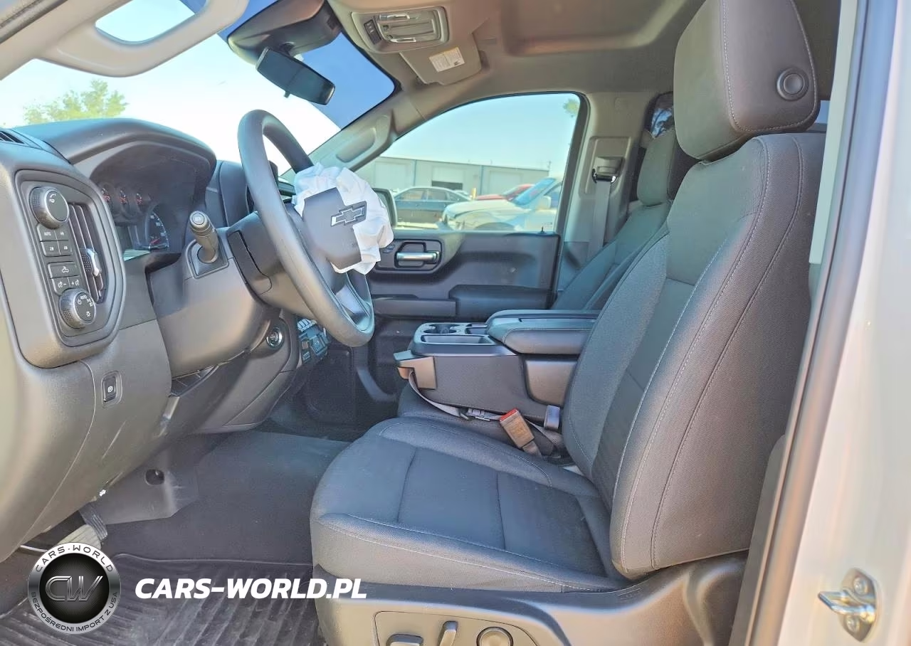 2026 Chevrolet Silverado K1500 Trail Boss Custom VIN:3GCUKCED3TG235159 - 7