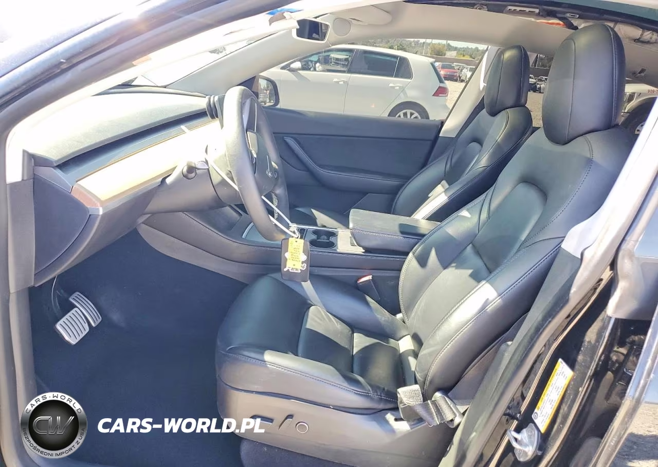 2022 Tesla Model Y VIN:7SAYGDEF9NF336843 - 7