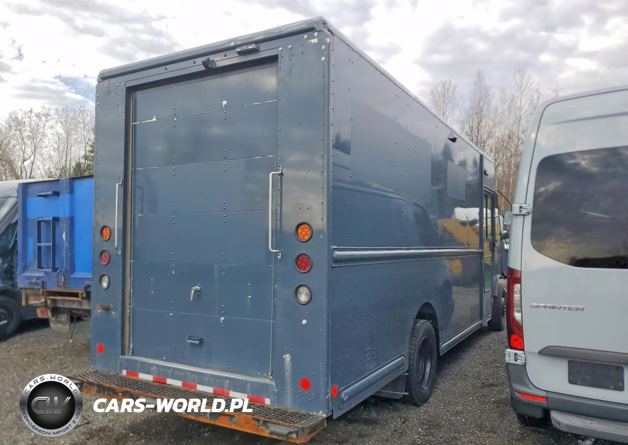 2020 Ford Commercial Chassis Delivery Truck VIN:1F65F5KN1L0A02003 - 3