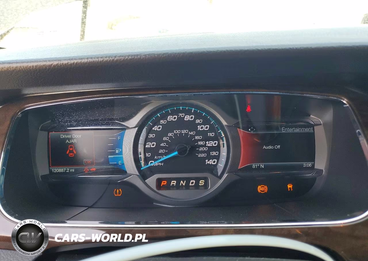 2015 Ford Taurus VIN:1FAHP2F84FG110286 - 9