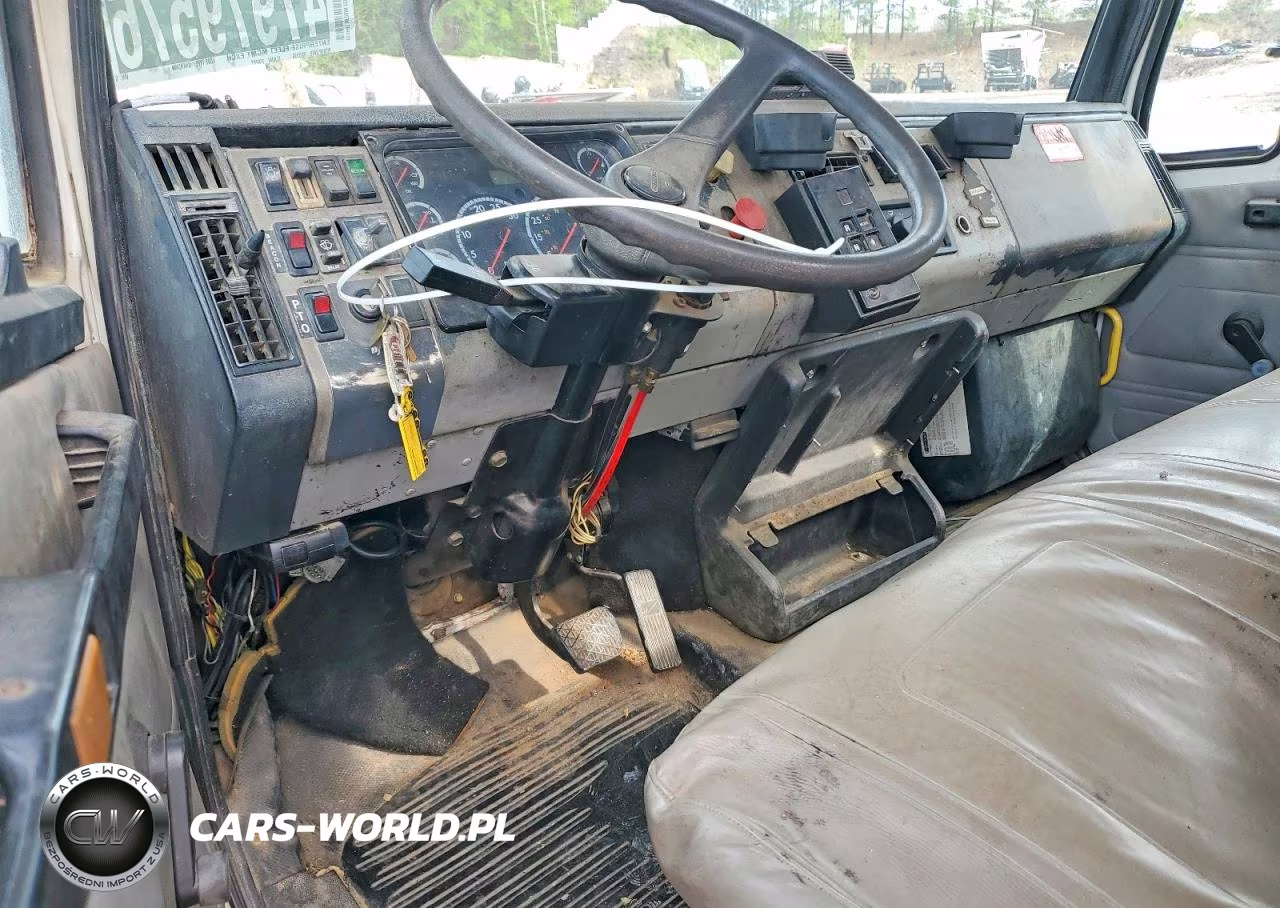 2001 Freightliner Fl80 Digger Derrick Truck VIN:1FVHBXAK61HG77554 - 8