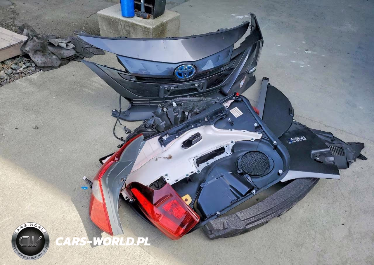 2020 Toyota Prius Prime Limited VIN:JTDKARFPXL3149307 - 12