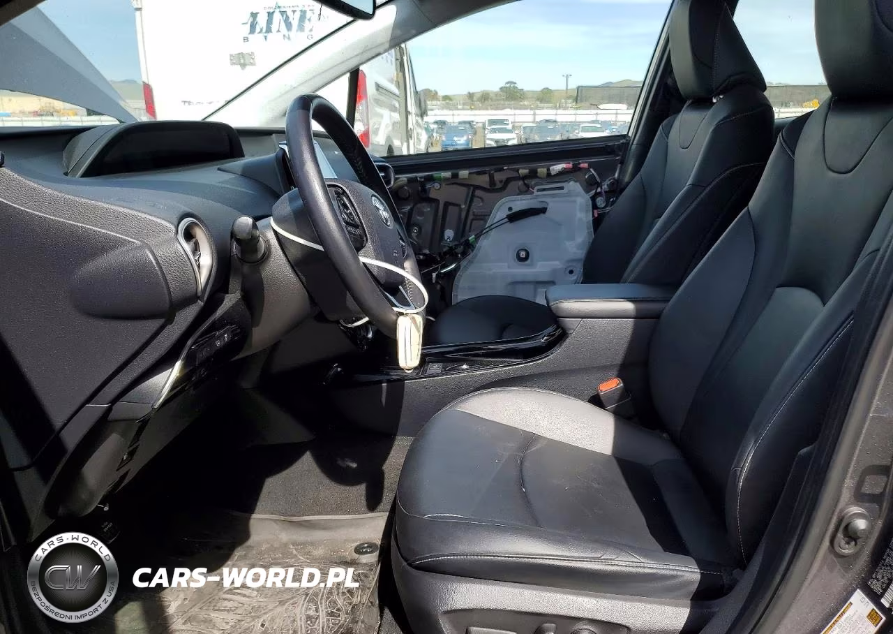 2020 Toyota Prius Prime Limited VIN:JTDKARFPXL3149307 - 7