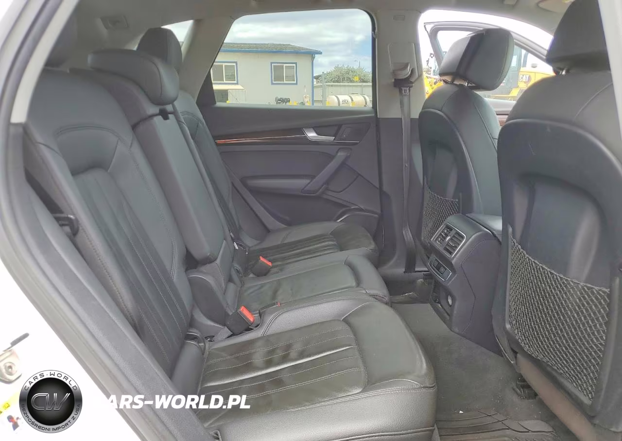 2019 Audi Q5 Premium VIN:WA1ANAFY4K2132365 - 11