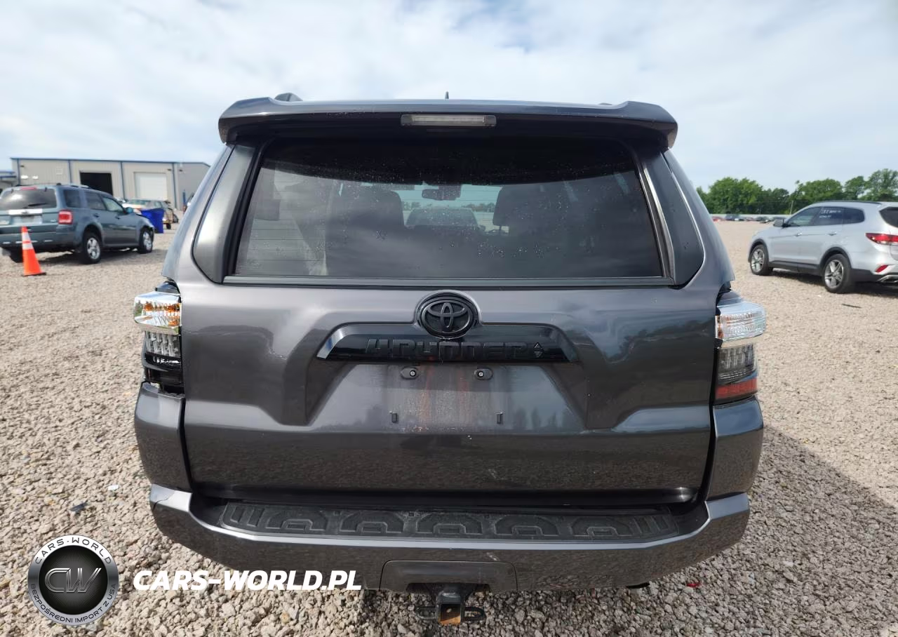 2020 Toyota 4Runner Venture Edition VIN:JTEBU5JR1L5815060 - 6