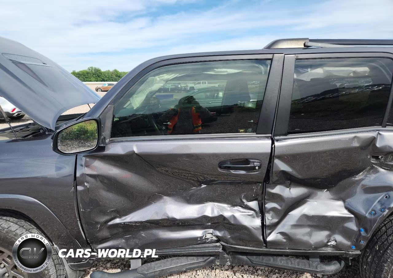 2020 Toyota 4Runner Venture Edition VIN:JTEBU5JR1L5815060 - 7