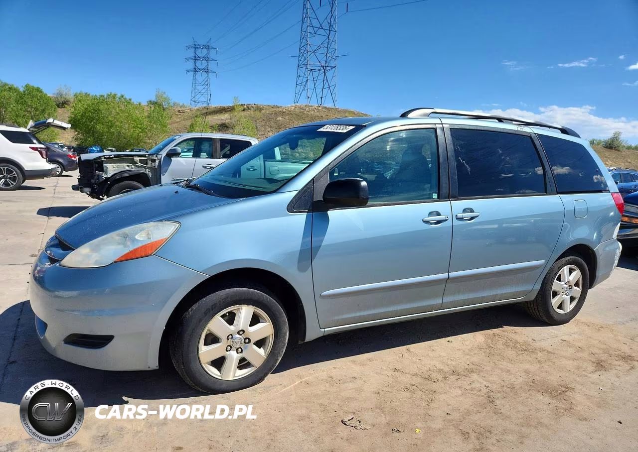 2009 Toyota Sienna Le 8-Passenger