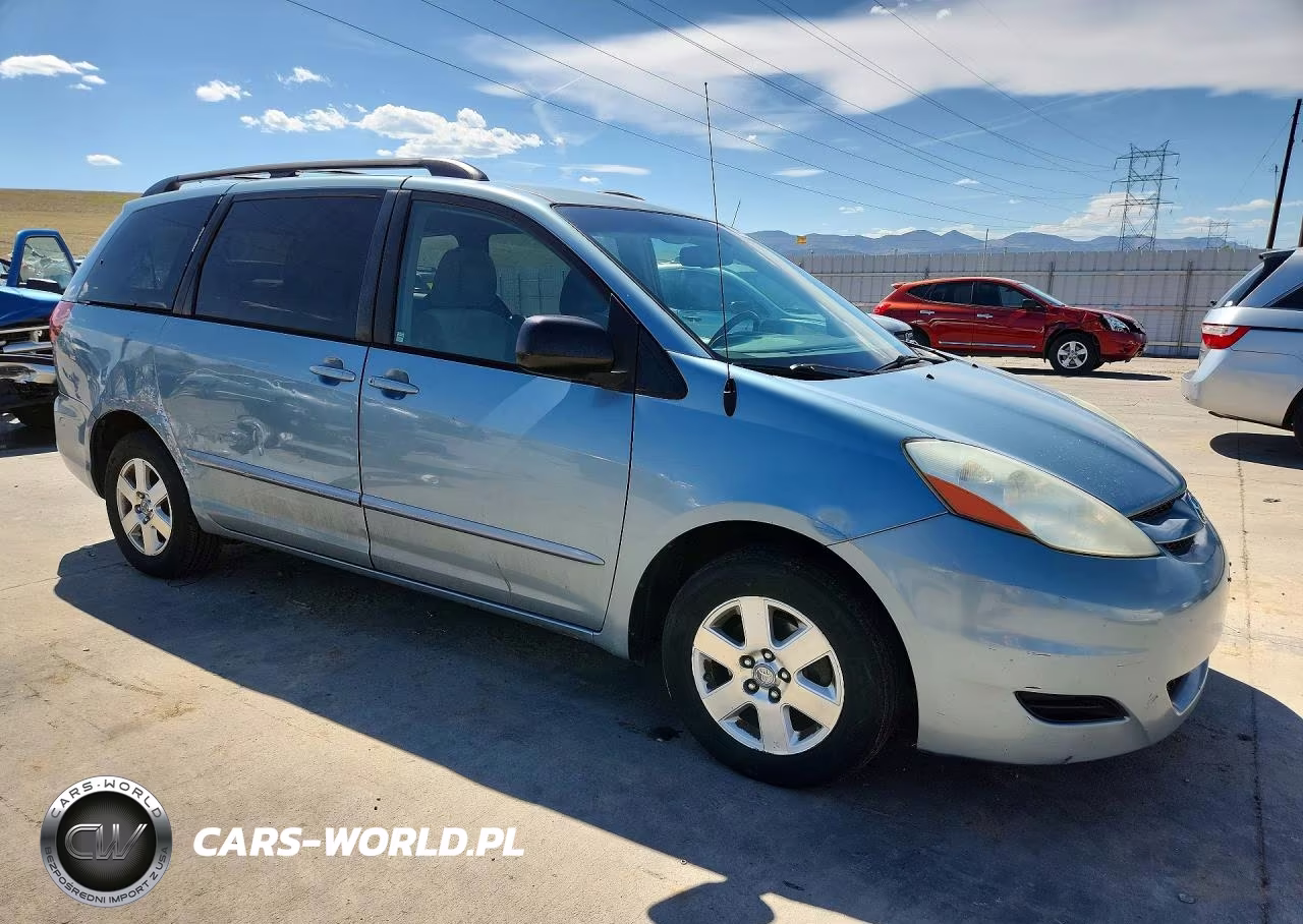 2009 Toyota Sienna Le 8-Passenger VIN:5TDZK23C19S229526 - 4