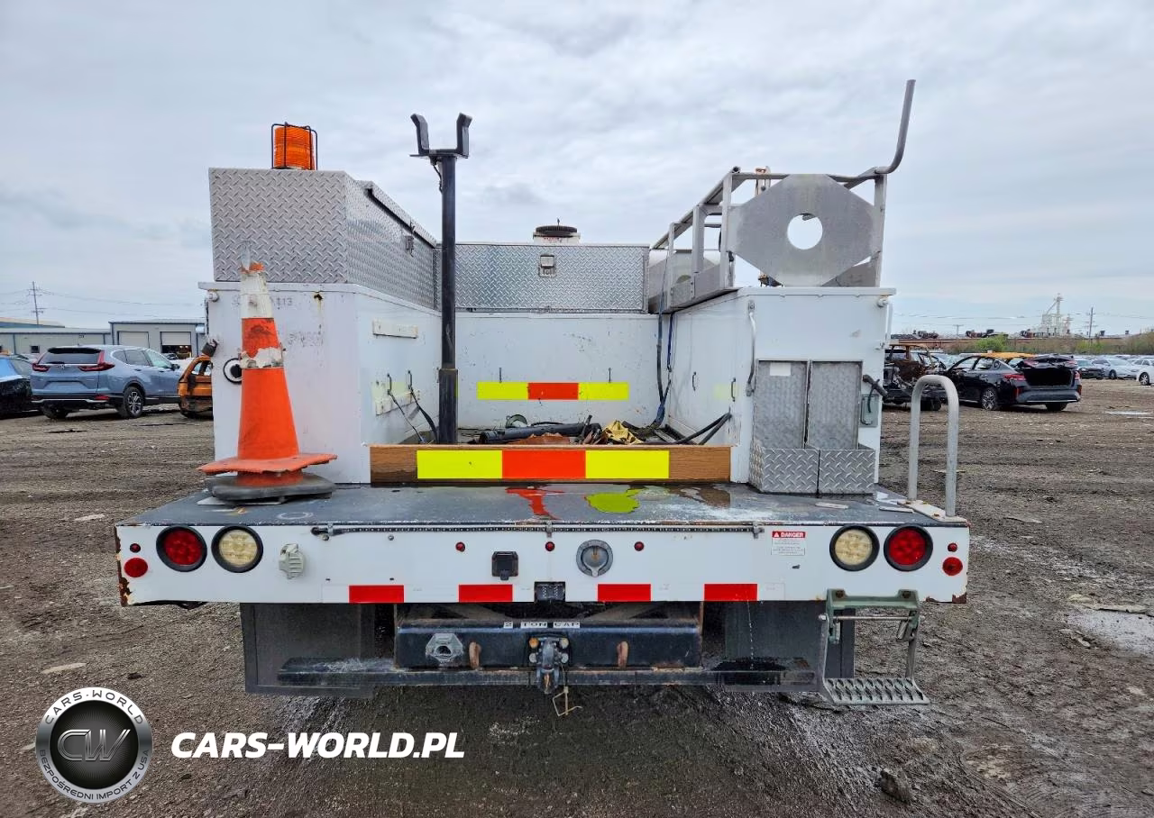 2013 Ford F450 Super Duty Bucket Truck VIN:1FDUF4GY3DEB05297 - 6