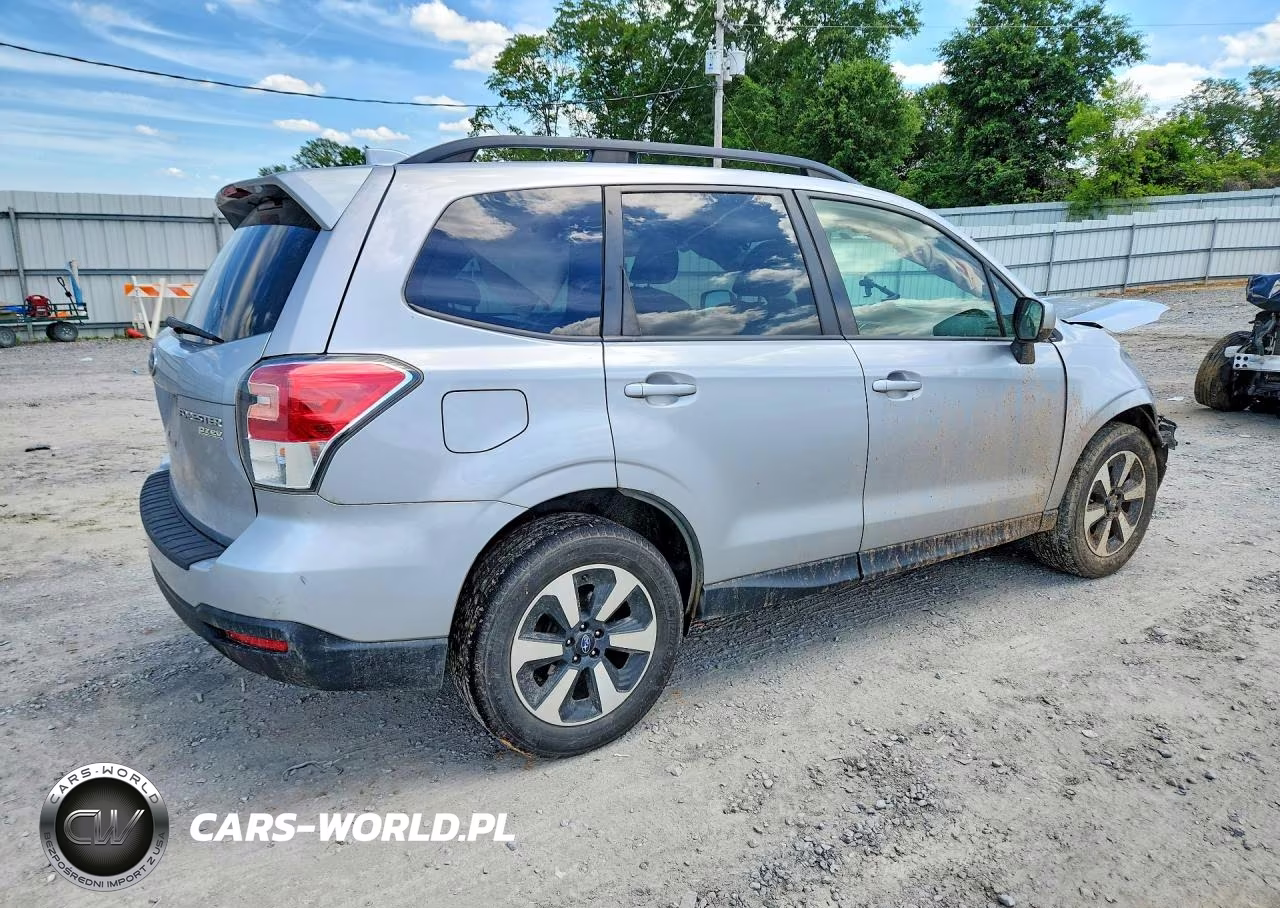 2017 Subaru Forester 2.5I Premium VIN:JF2SJAECXHH554675 - 3