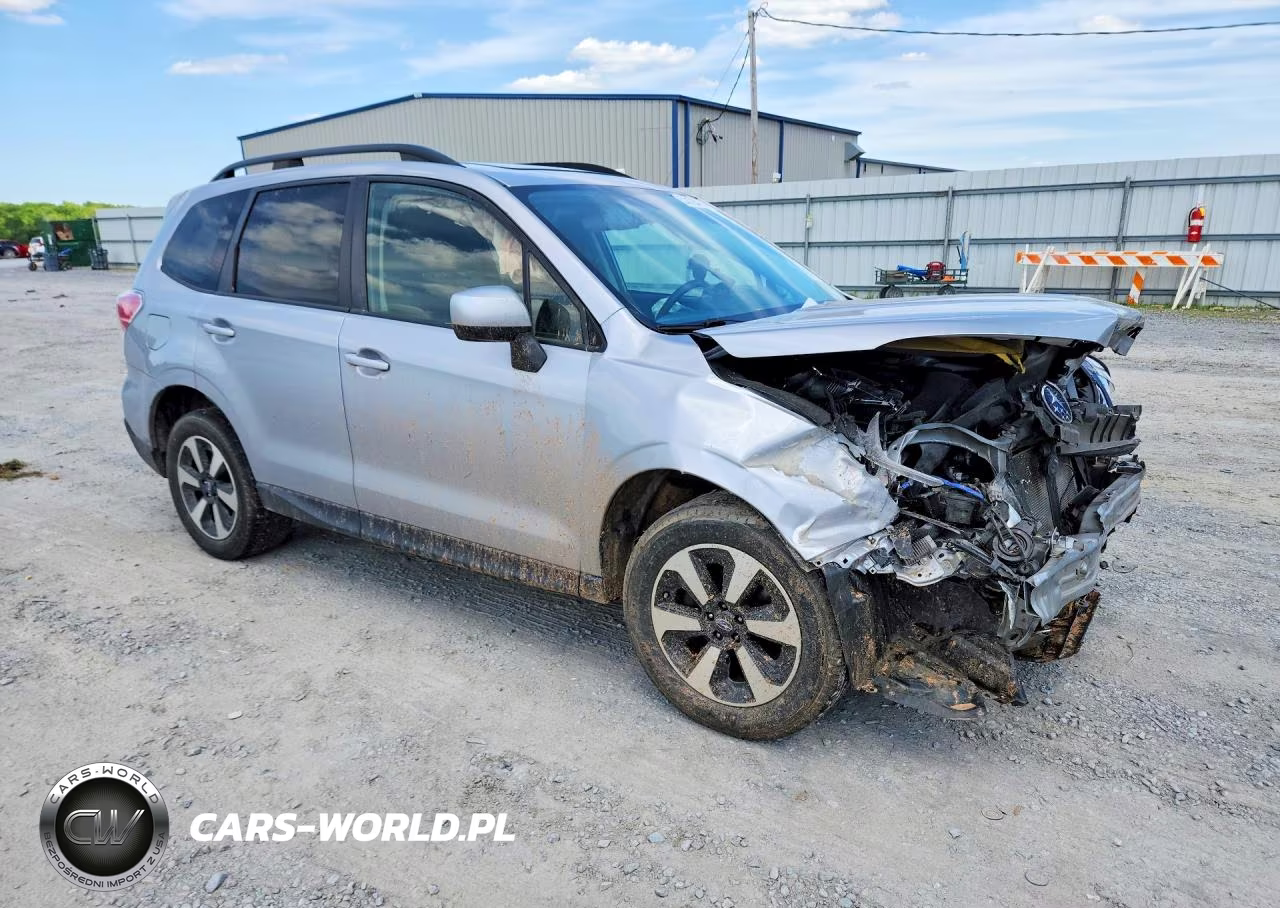 2017 Subaru Forester 2.5I Premium VIN:JF2SJAECXHH554675 - 4
