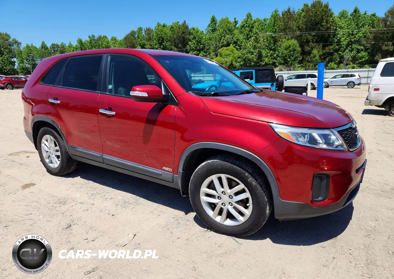 2014 Kia Sorento Lx VIN:5XYKTCA67EG545747 - 4
