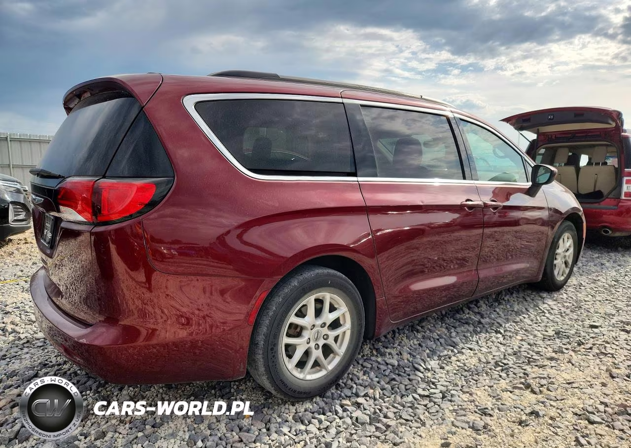 2021 Chrysler Voyager Lxi VIN:2C4RC1DG5MR504521 - 3