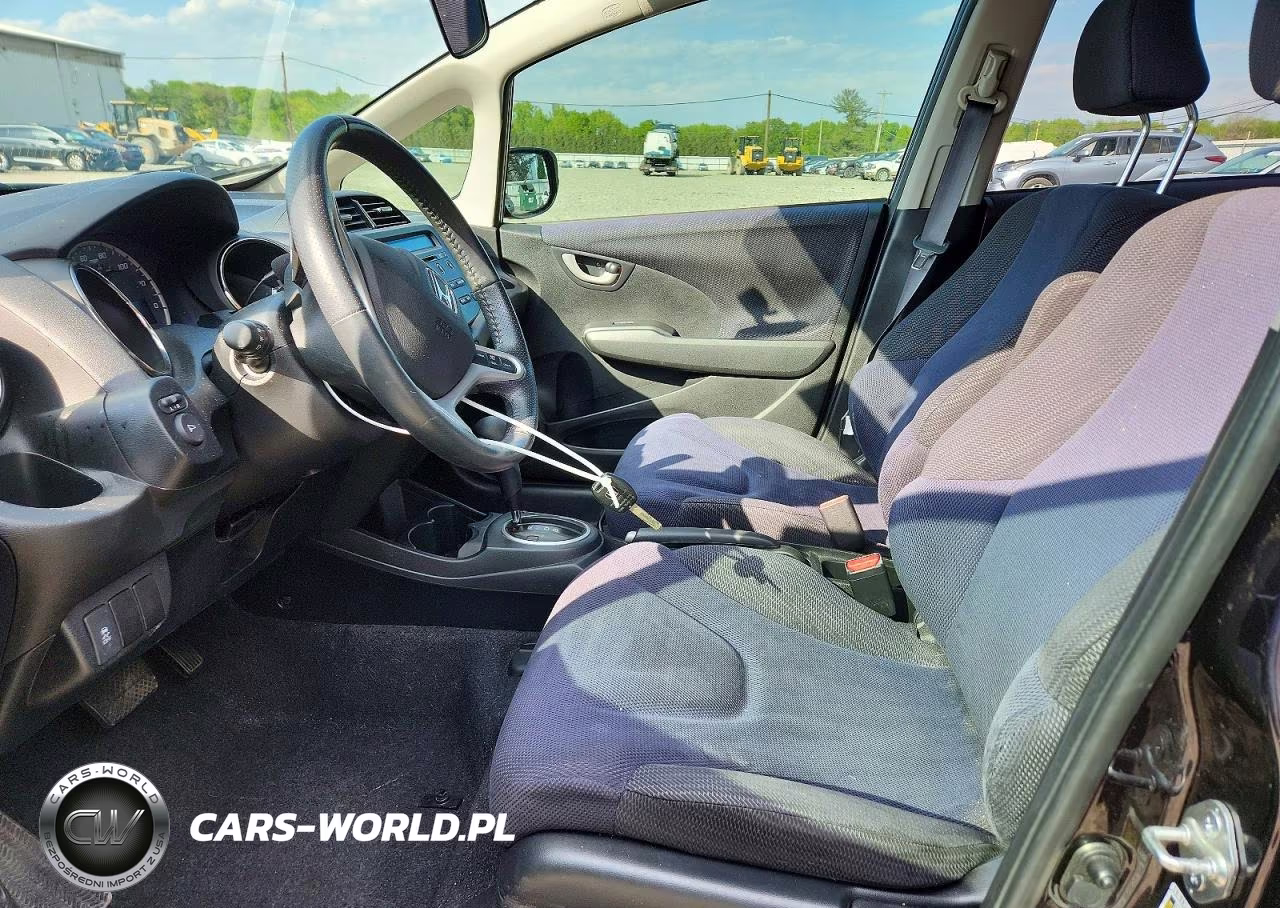 2013 Honda Fit Sport VIN:JHMGE8H54DC045153 - 7