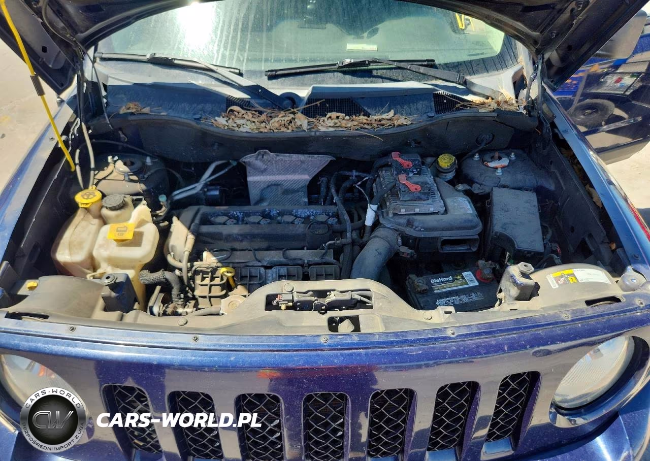 2016 Jeep Patriot Latitude VIN:1C4NJPFA4GD811038 - 12