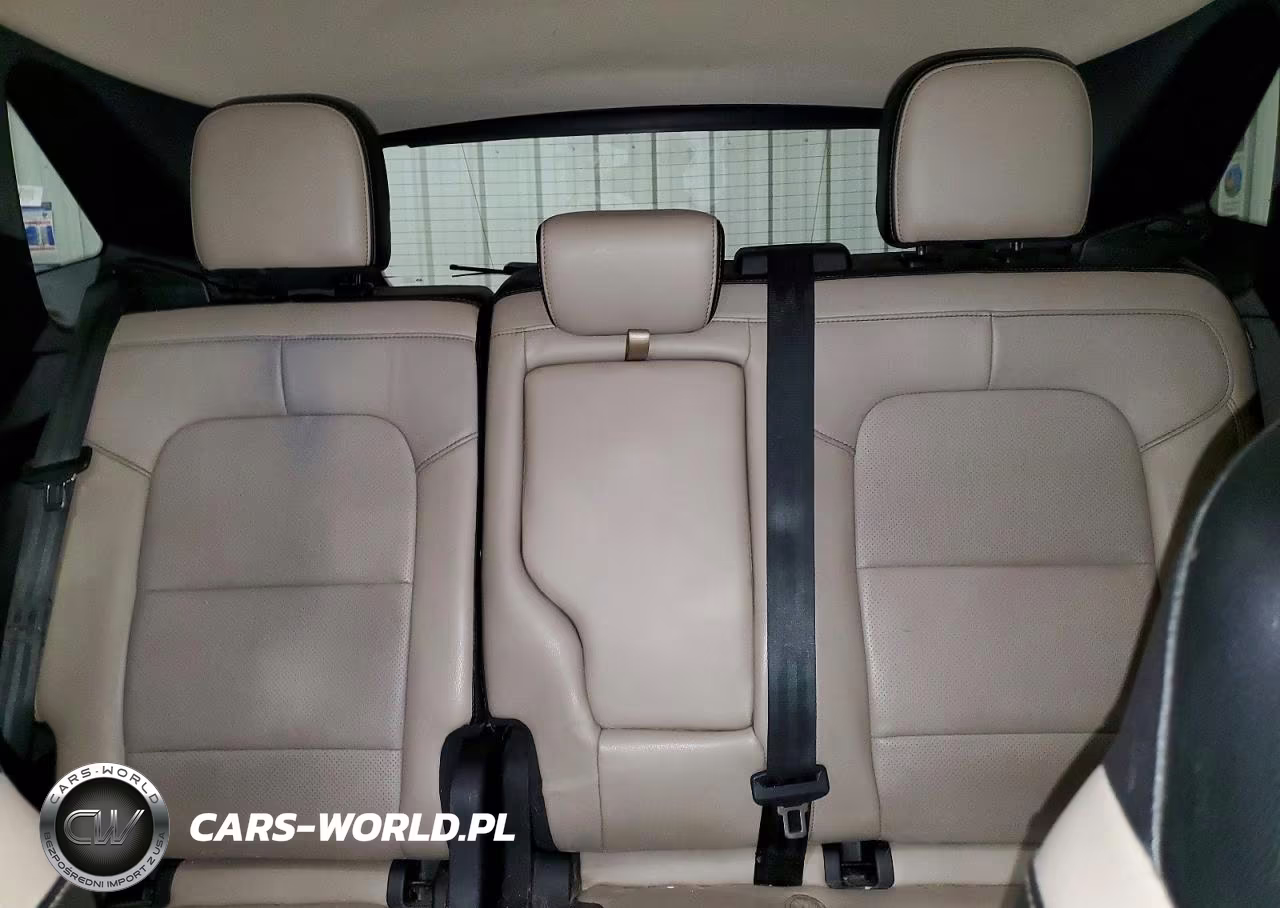 2020 Ford Escape Titanium VIN:1FMCU9J90LUB20120 - 10