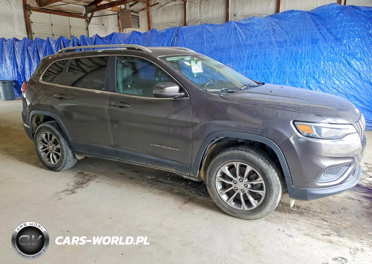 2019 Jeep Cherokee Latitude Plus VIN:1C4PJMLN4KD211790 - 4