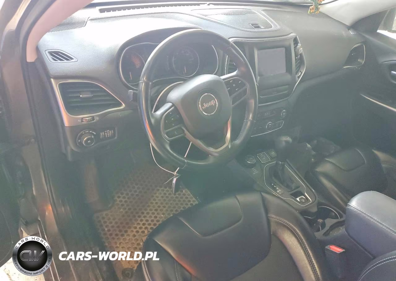 2019 Jeep Cherokee Latitude Plus VIN:1C4PJMLN4KD211790 - 8