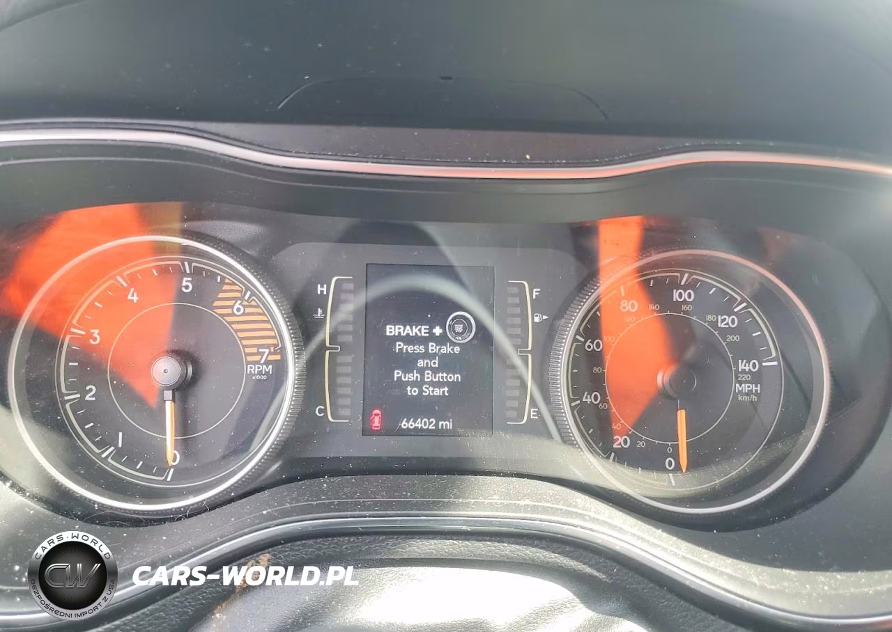 2019 Jeep Cherokee Latitude Plus VIN:1C4PJMLN4KD211790 - 9