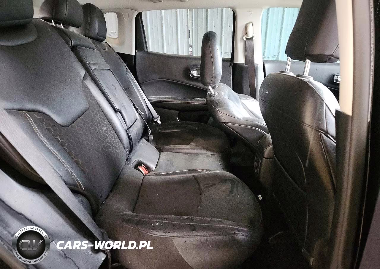 2019 Jeep Compass Latitude VIN:3C4NJCBB8KT855604 - 10