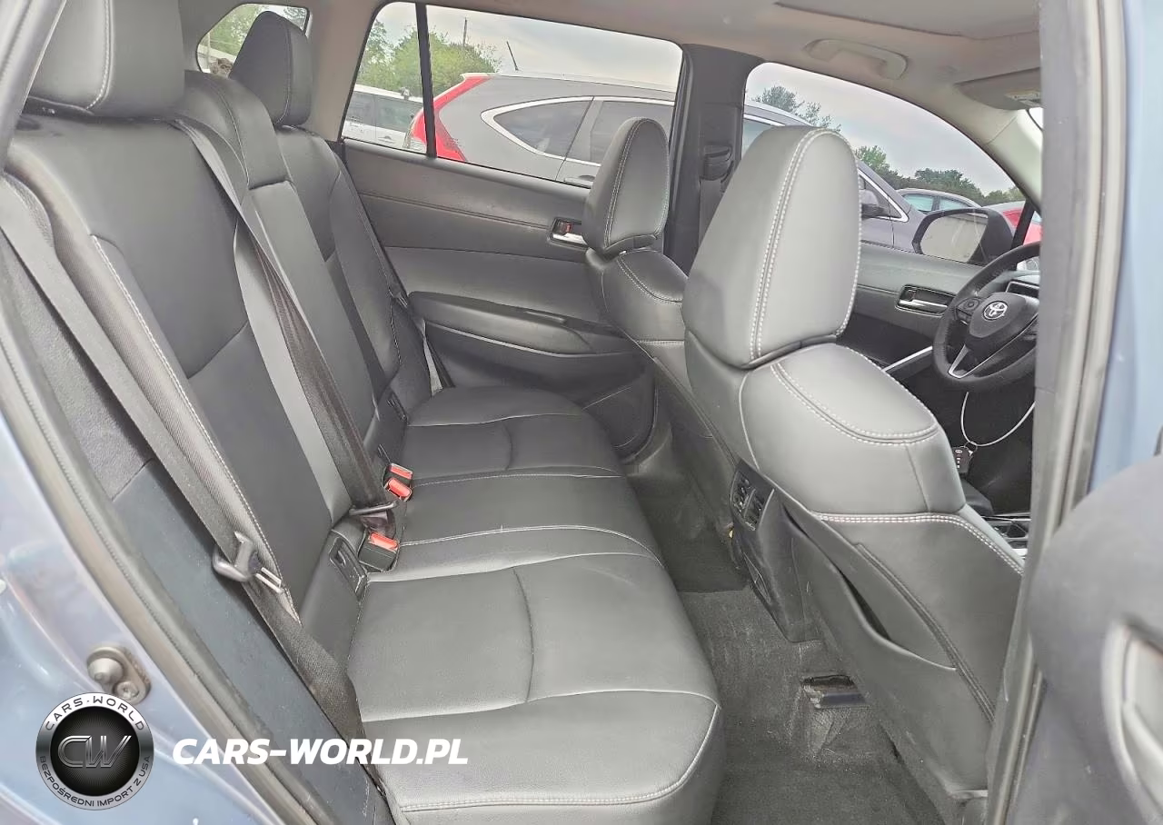 2024 Toyota Corolla Cross Xle VIN:7MUDAABG1RV107699 - 11