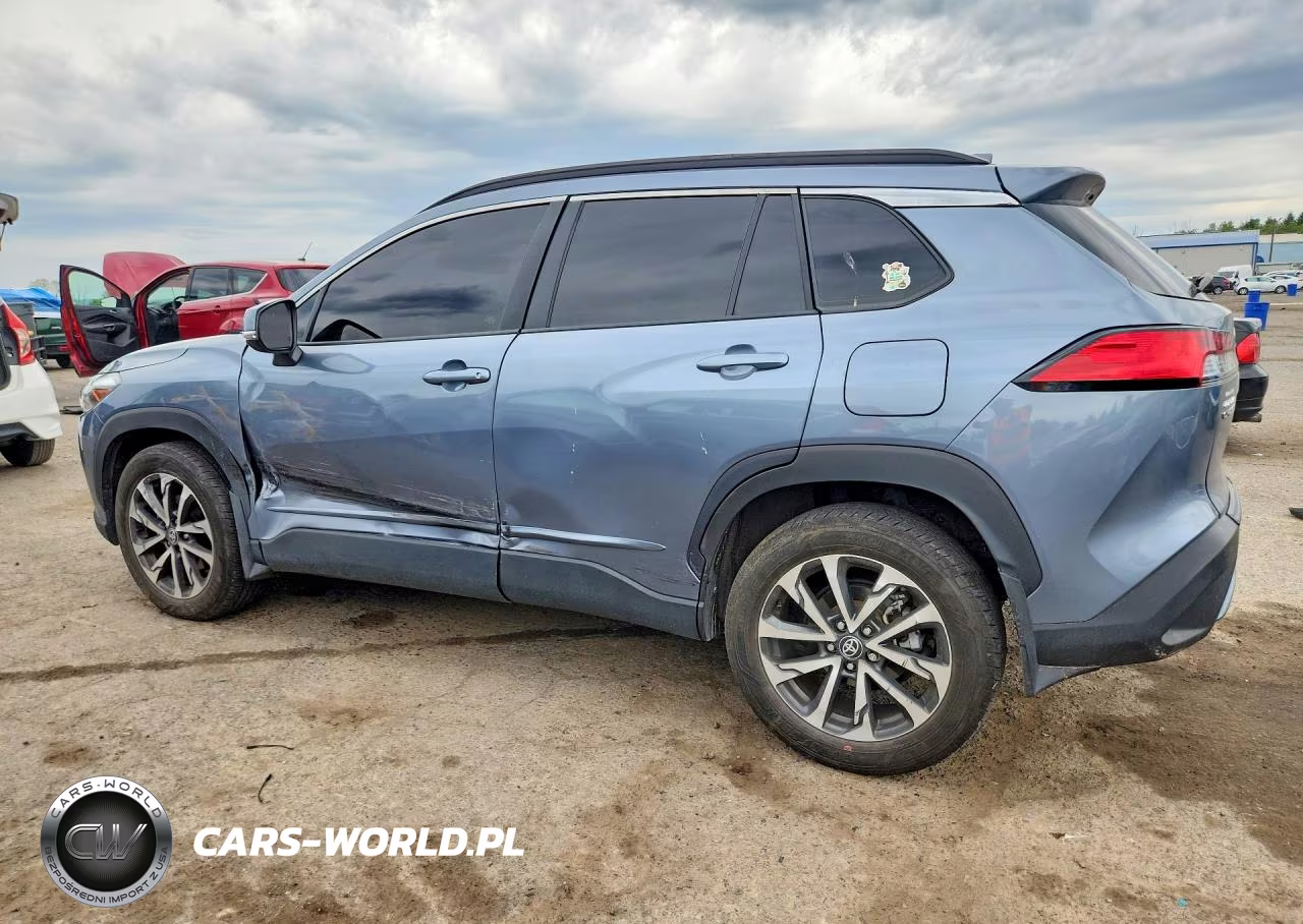 2024 Toyota Corolla Cross Xle VIN:7MUDAABG1RV107699 - 2