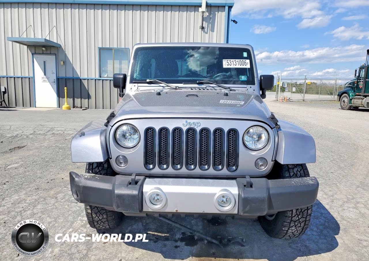 2014 Jeep Wrangler Unlimited Sahara VIN:1C4BJWEGXEL203451 - 5