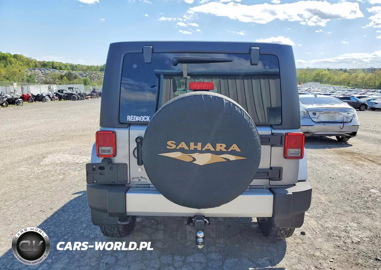 2014 Jeep Wrangler Unlimited Sahara VIN:1C4BJWEGXEL203451 - 6
