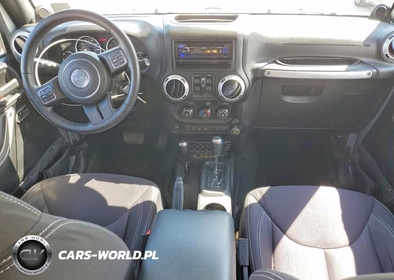 2014 Jeep Wrangler Unlimited Sahara VIN:1C4BJWEGXEL203451 - 8