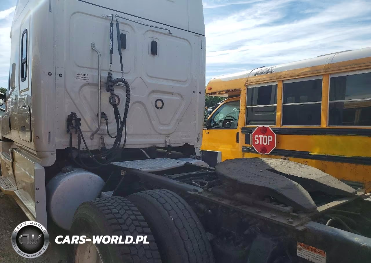 2019 Freightliner Cascadia 126 Semi Truck VIN:3AKJHHDR9KSKK8260 - 9