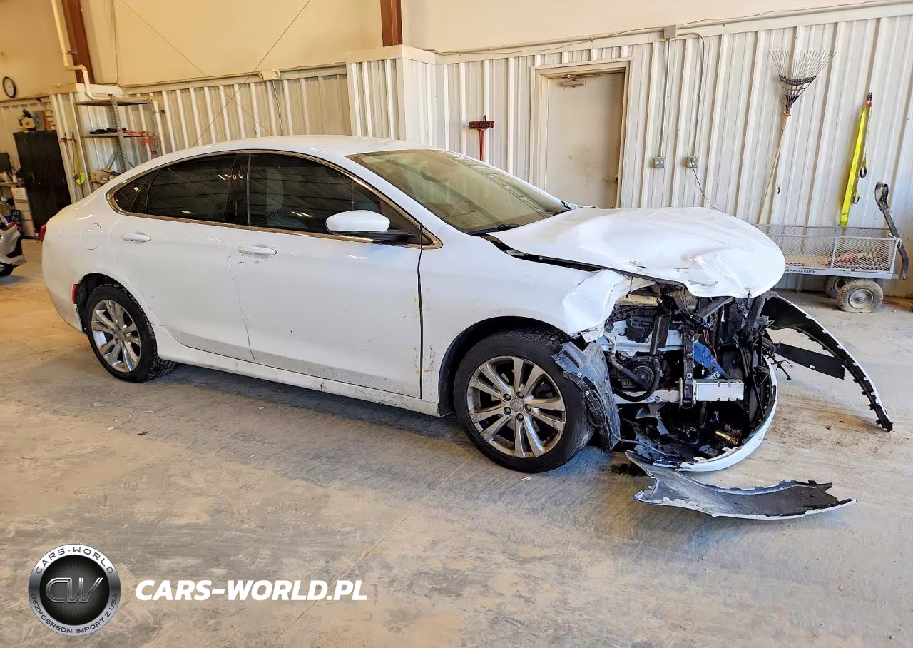 2015 Chrysler 200 Limited VIN:1C3CCCAB1FN742848 - 4