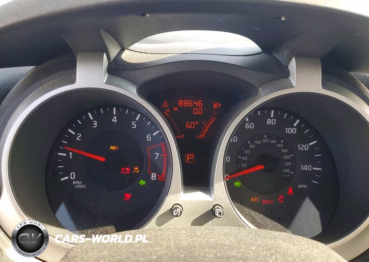 2012 Nissan Juke S VIN:JN8AF5MV7CT110587 - 9