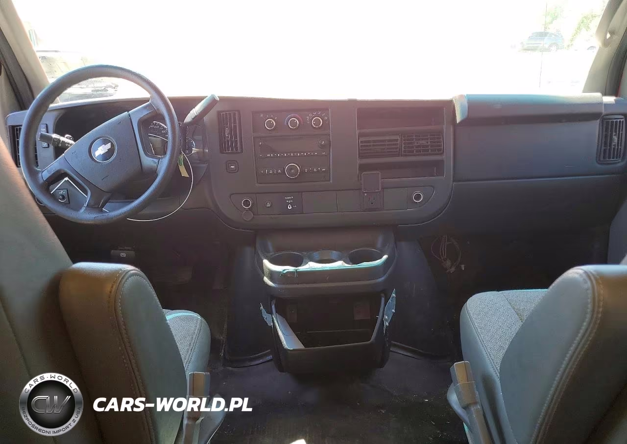 2015 Chevrolet Express G3500 VIN:1GB0G2CF6F1256027 - 8