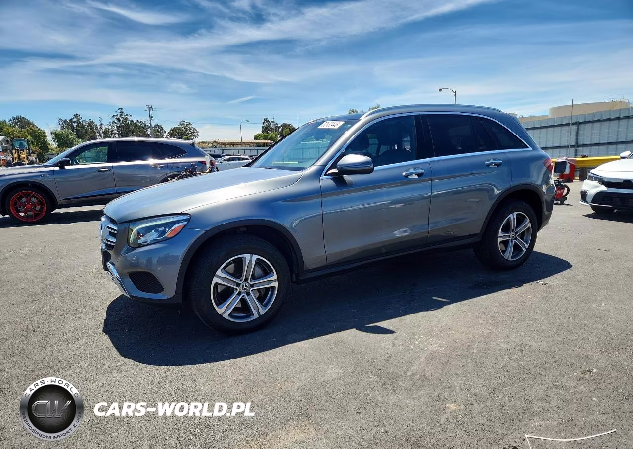 2019 Mercedes-Benz Glc 300 – zdjęcie 1 z 12