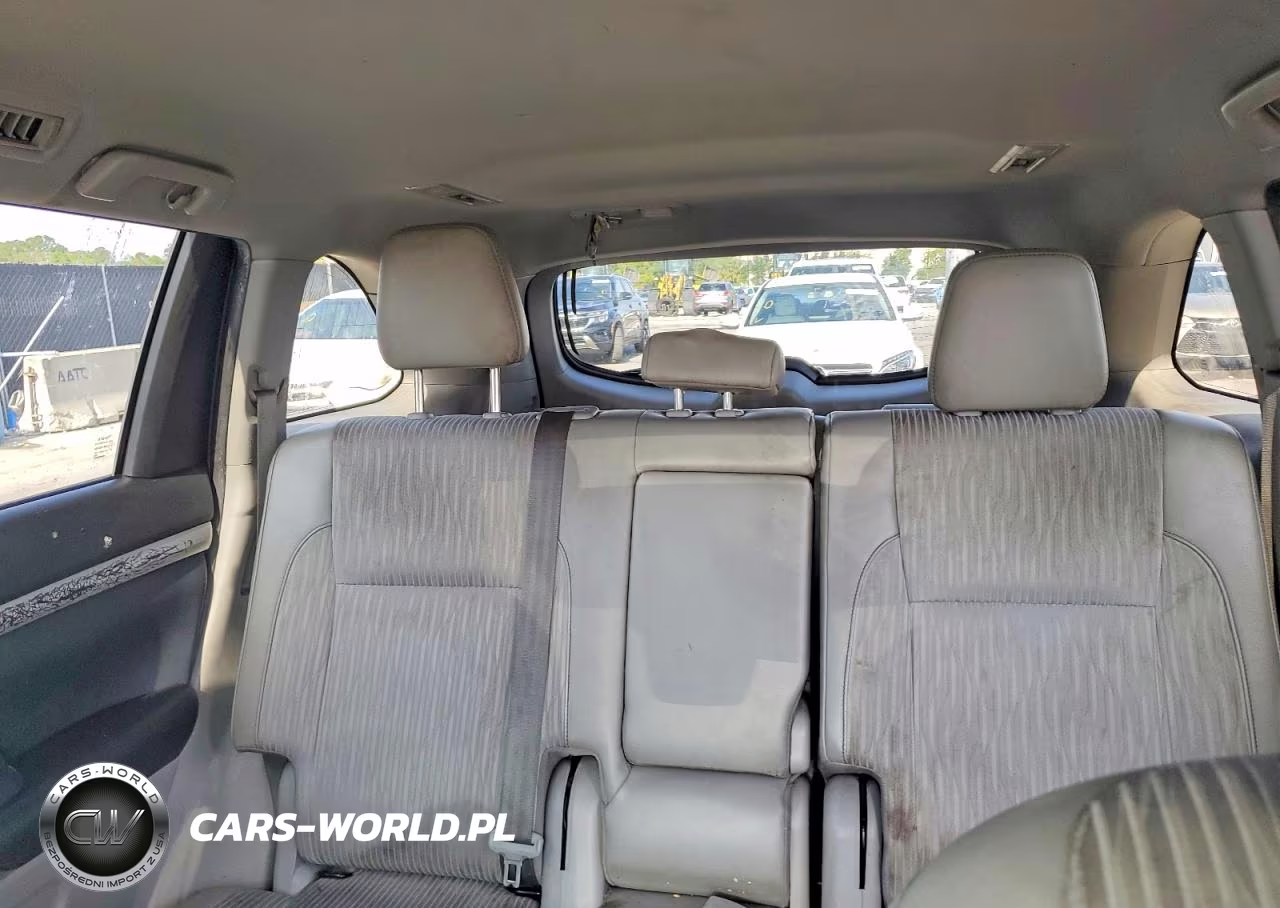 2019 Toyota Highlander Le Plus VIN:5TDZZRFH1KS333290 - 10