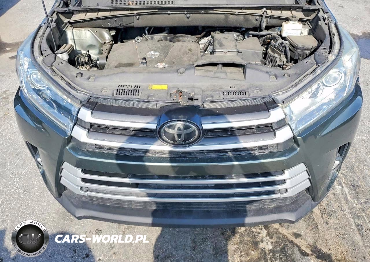 2019 Toyota Highlander Le Plus VIN:5TDZZRFH1KS333290 - 12
