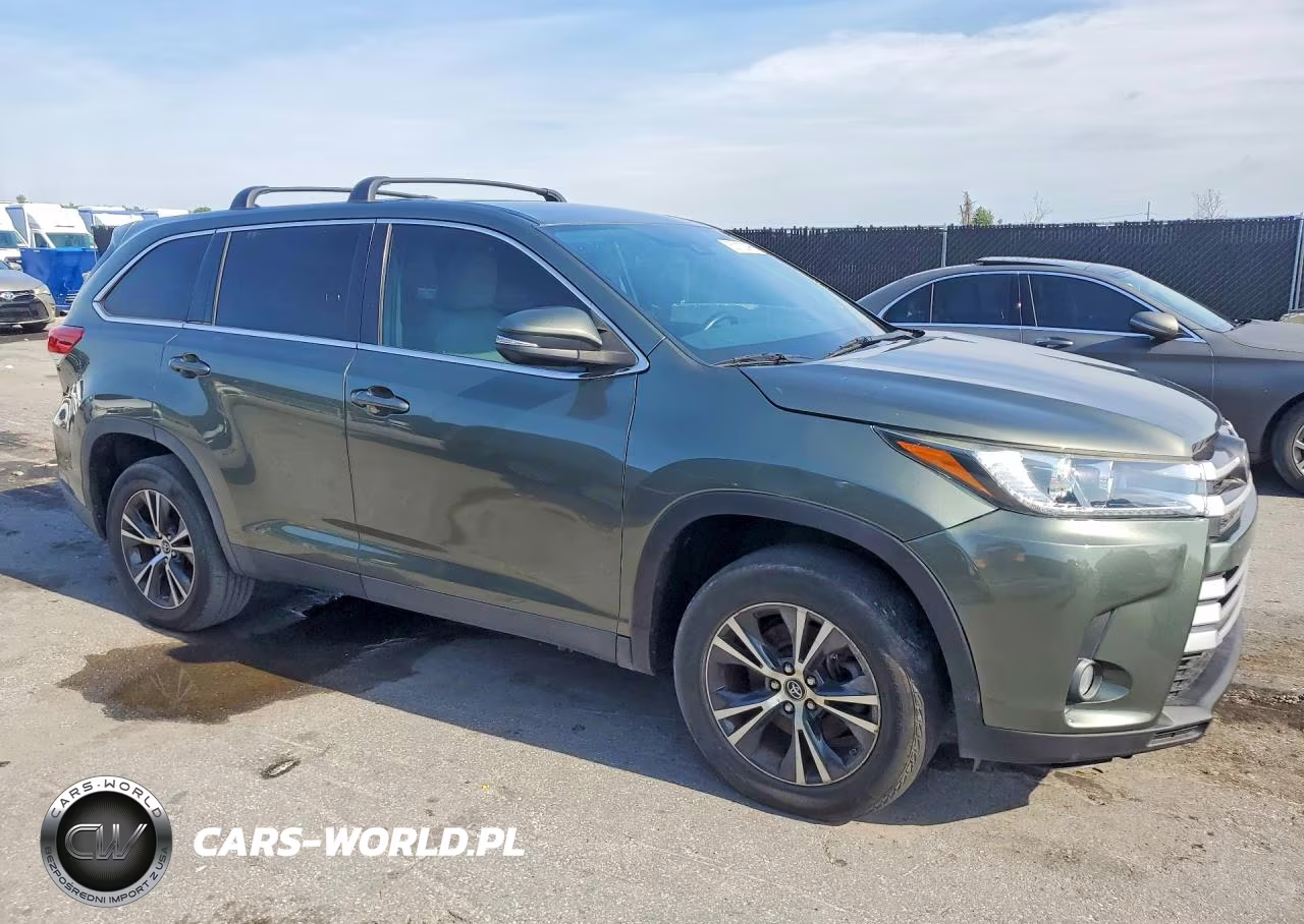 2019 Toyota Highlander Le Plus VIN:5TDZZRFH1KS333290 - 4