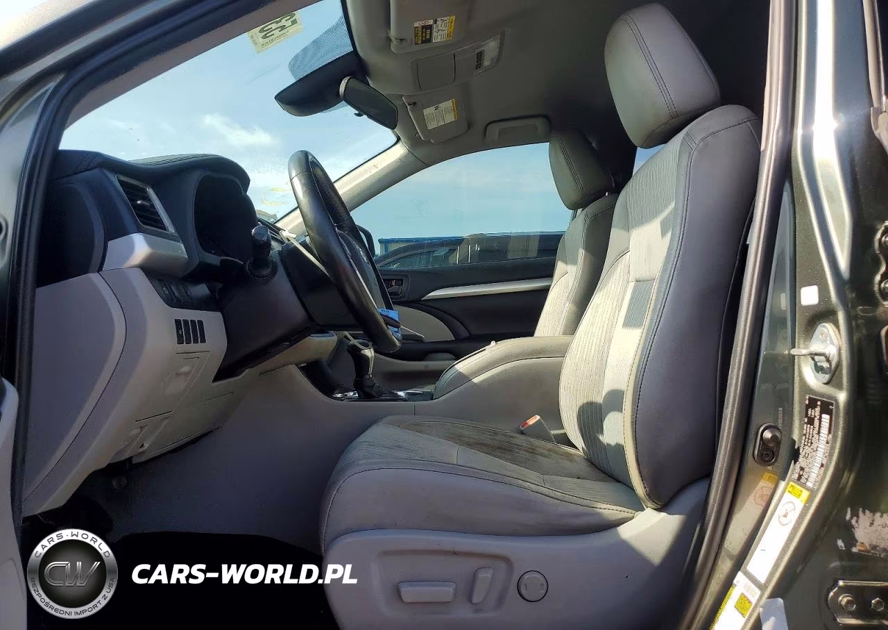 2019 Toyota Highlander Le Plus VIN:5TDZZRFH1KS333290 - 7