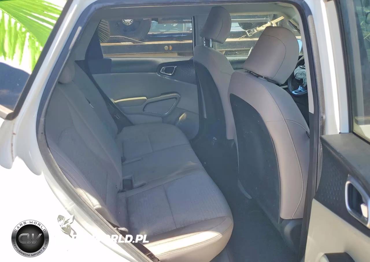 2021 Kia Soul VIN:KNDJ23AU5M7789356 - 10