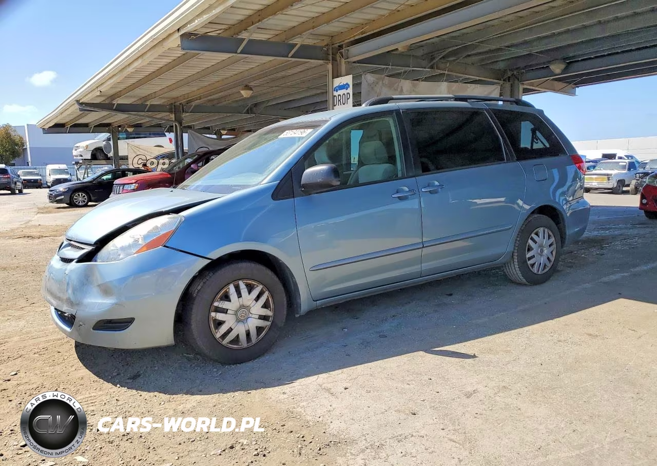 2008 Toyota Sienna Le 7-Passenger