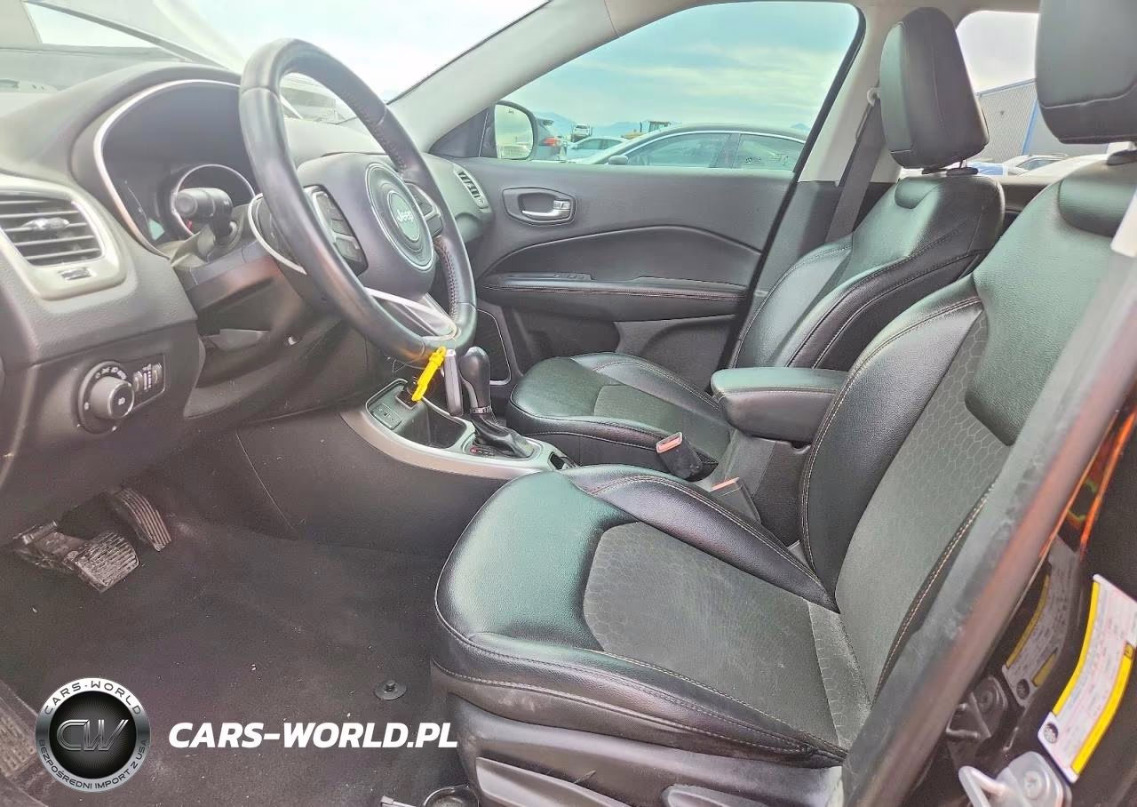 2018 Jeep Compass Latitude VIN:3C4NJCBB2JT461756 - 7