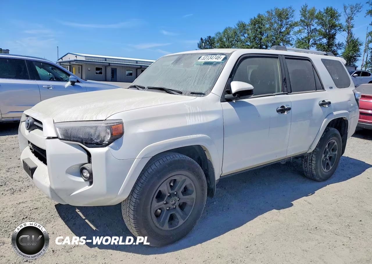 2024 Toyota 4Runner Sr5