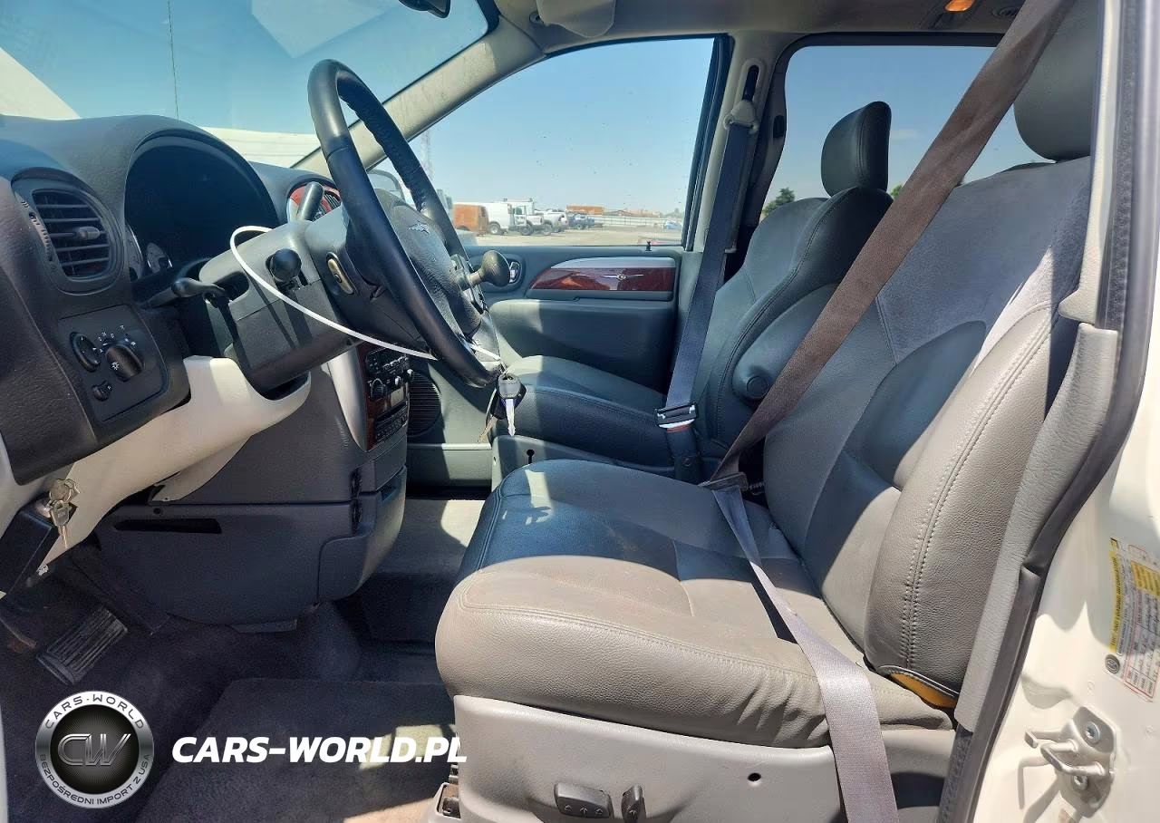 2007 Chrysler Town & Country Limited VIN:2A4GP64L17R321556 - 7