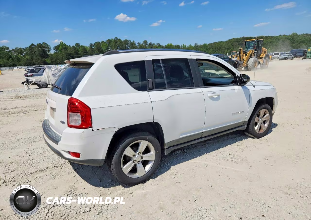 2011 Jeep Compass Sport VIN:1J4NT1FB1BD260778 - 3