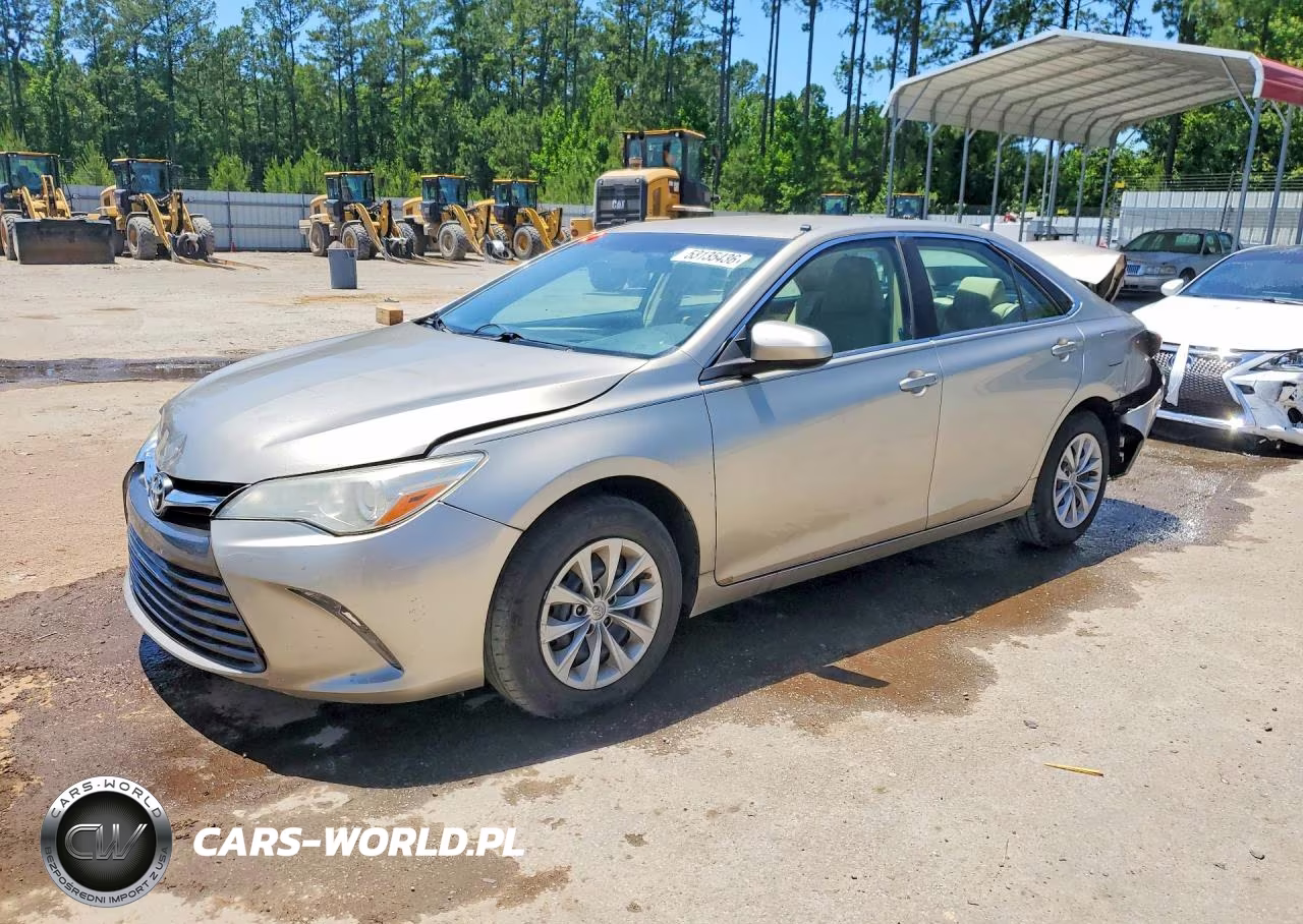 2016 Toyota Camry Le – zdjęcie 1 z 12
