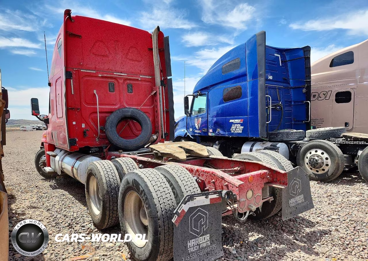 2011 Freightliner Cascadia Semi Truck VIN:1FUJGLDR6BLAX9942 - 3