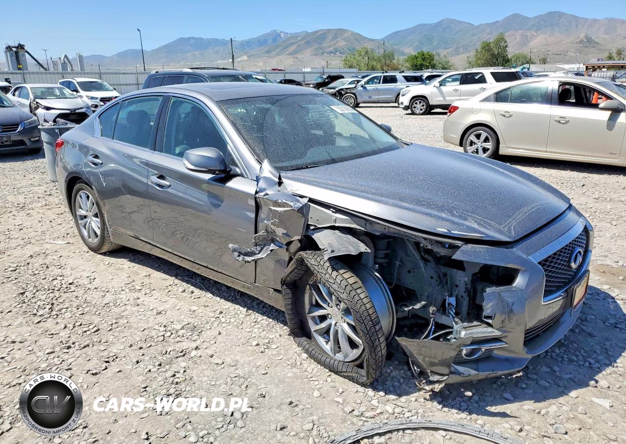 2015 Infiniti Q50 Premium VIN:JN1BV7AR6FM415876 - 4