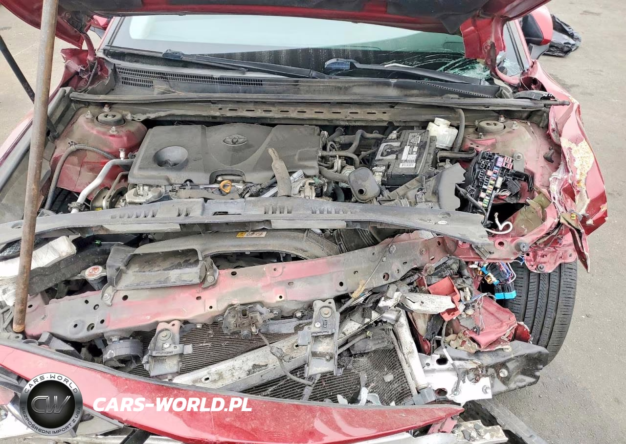 2018 Toyota Camry Le VIN:4T1B11HK3JU619974 - 11